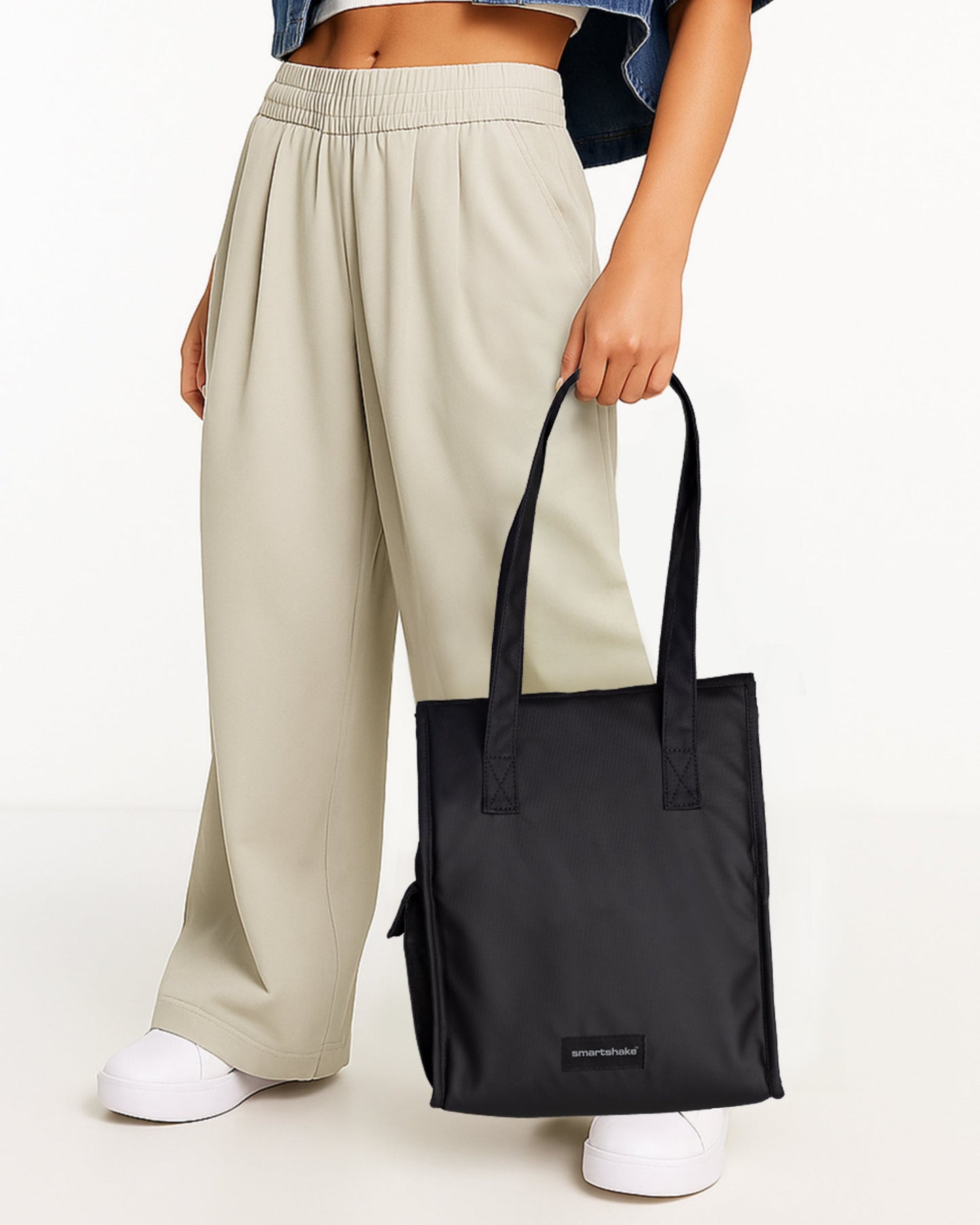 lunch-tote-bag-c3 Smartshake_Lunch_Tote_Bag_lifestyle.jpg