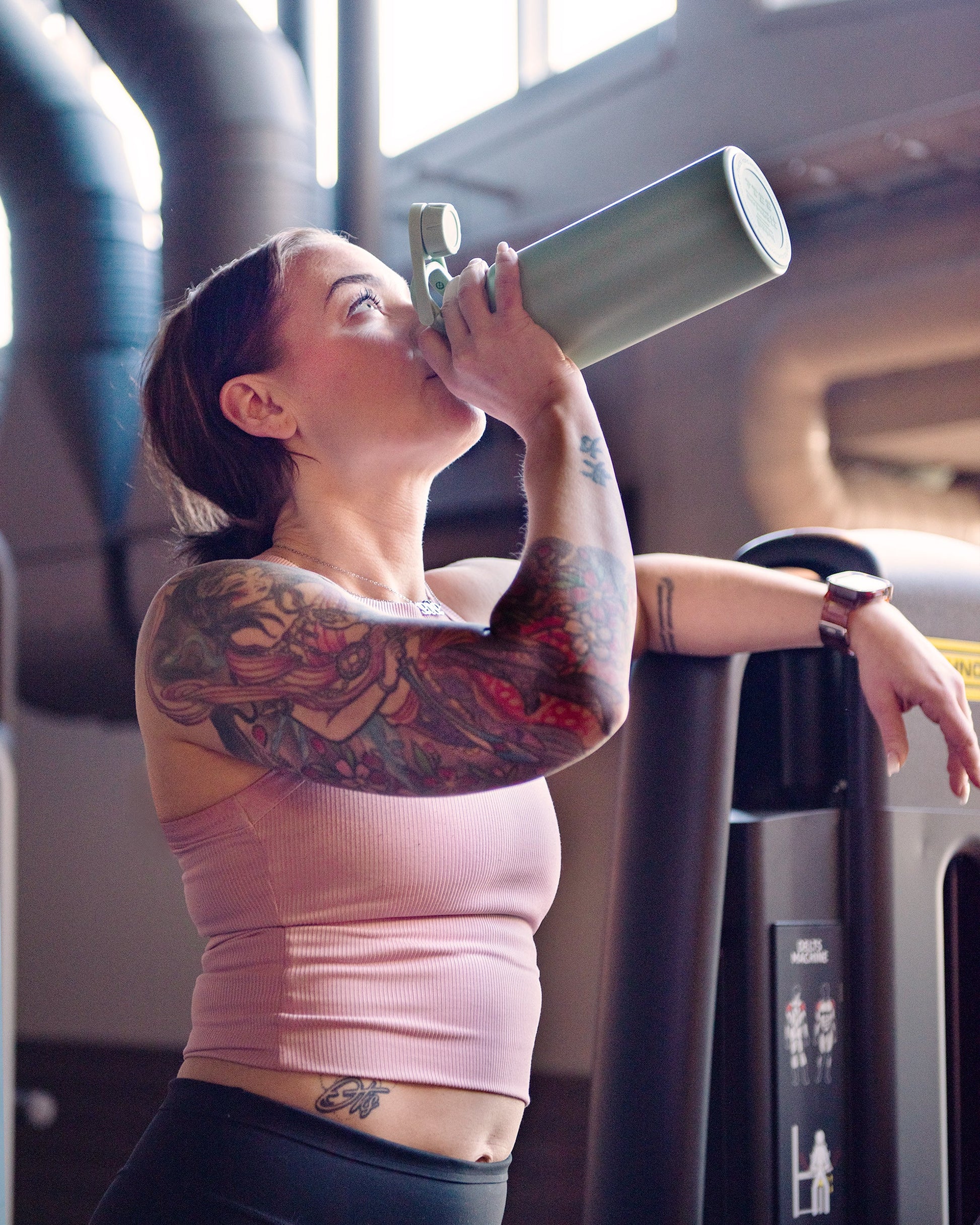 bohtal-insulated-sports-bottle-green-u6 Bohtal_Insulated_Sports_Bottle_Green_lifestyle.jpg