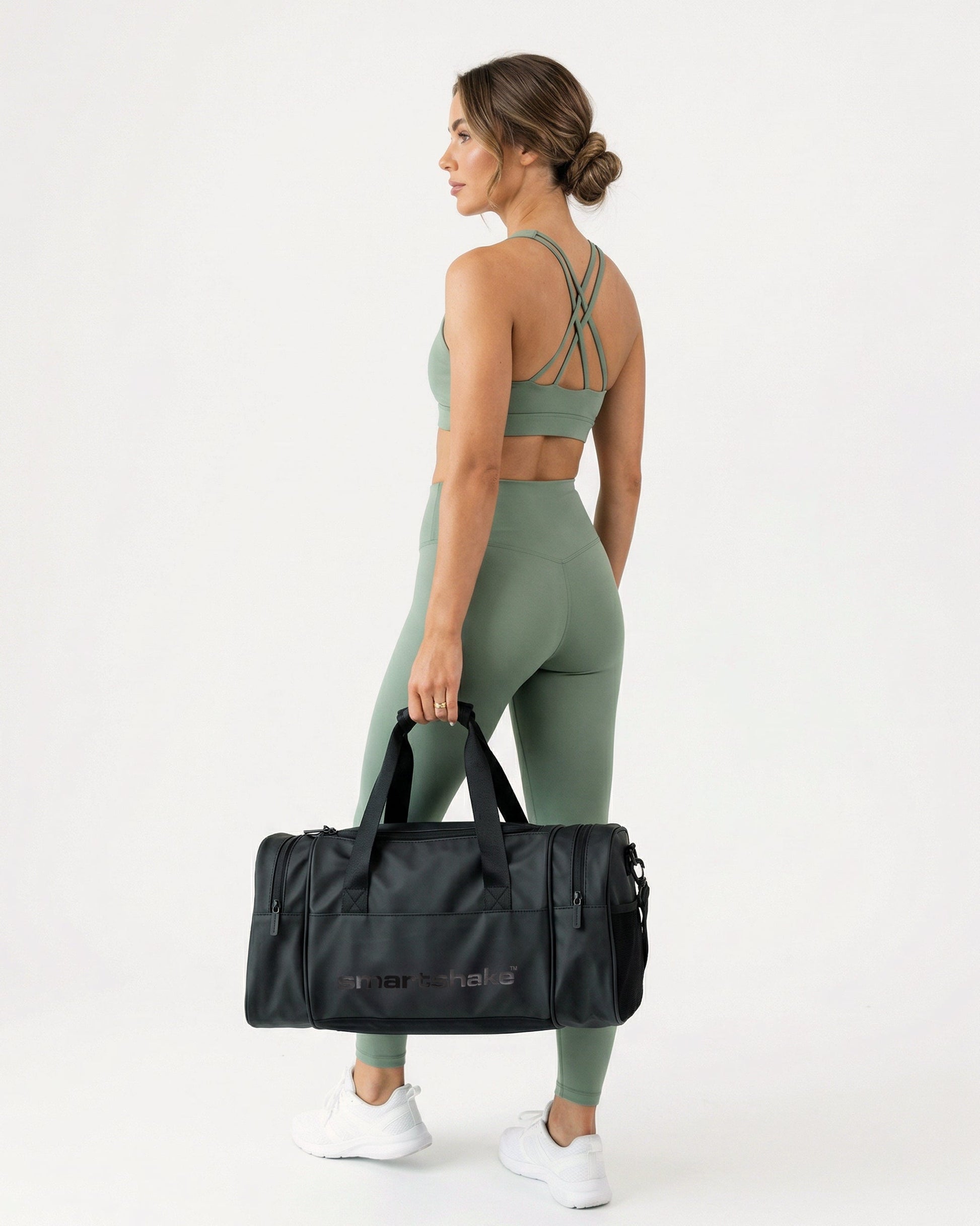 gym-bag-black-a9 Smartshake_GymBag_Black_lifestyle4_39cb3c06-8267-4a3c-8ba4-17ffef457cbf.jpg