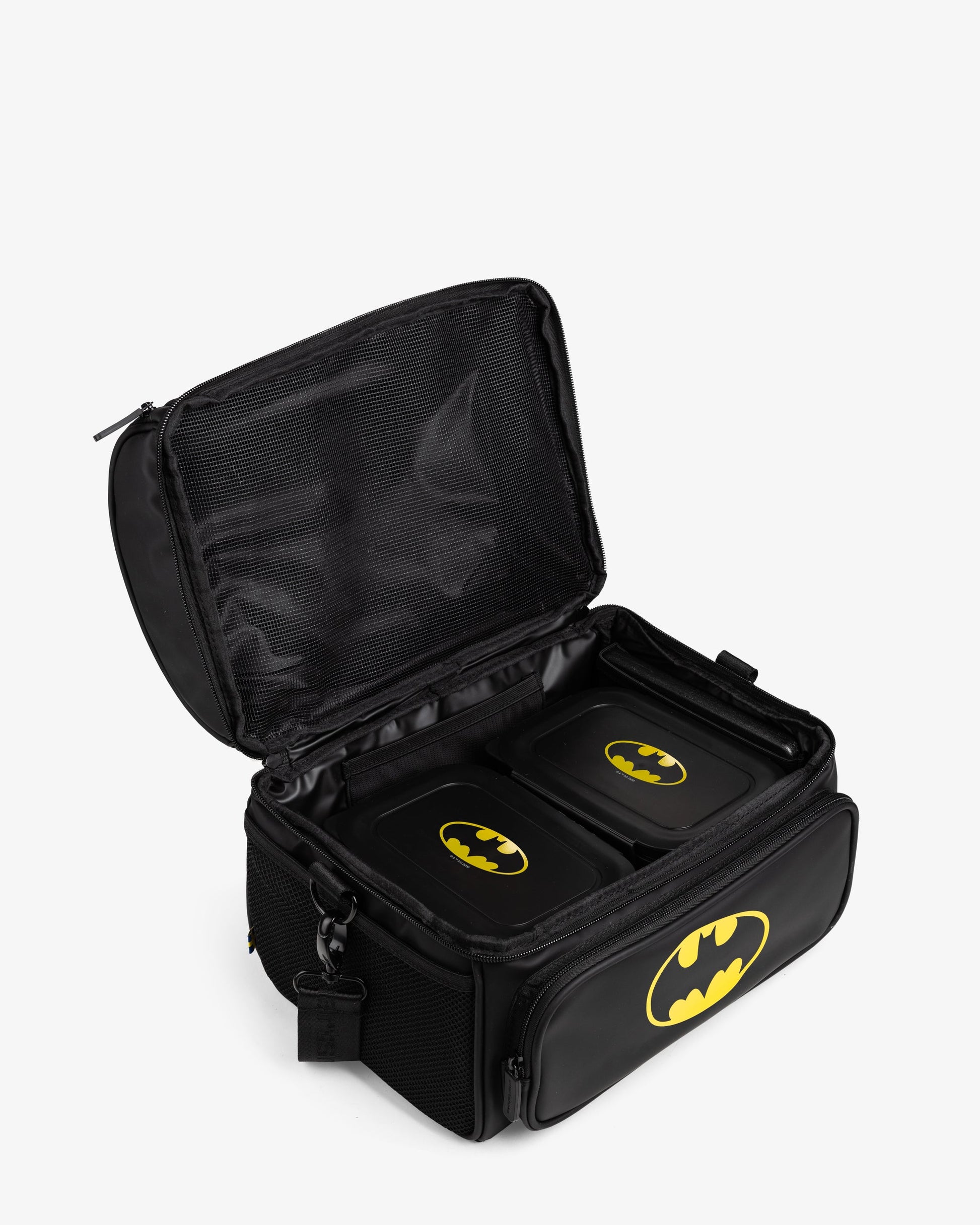 meal-prep-bag-batman-with-4-food-containers-and-2-ice-packs-p8 Smartshake_Meal_Prep_Bag_Batman_open.jpg