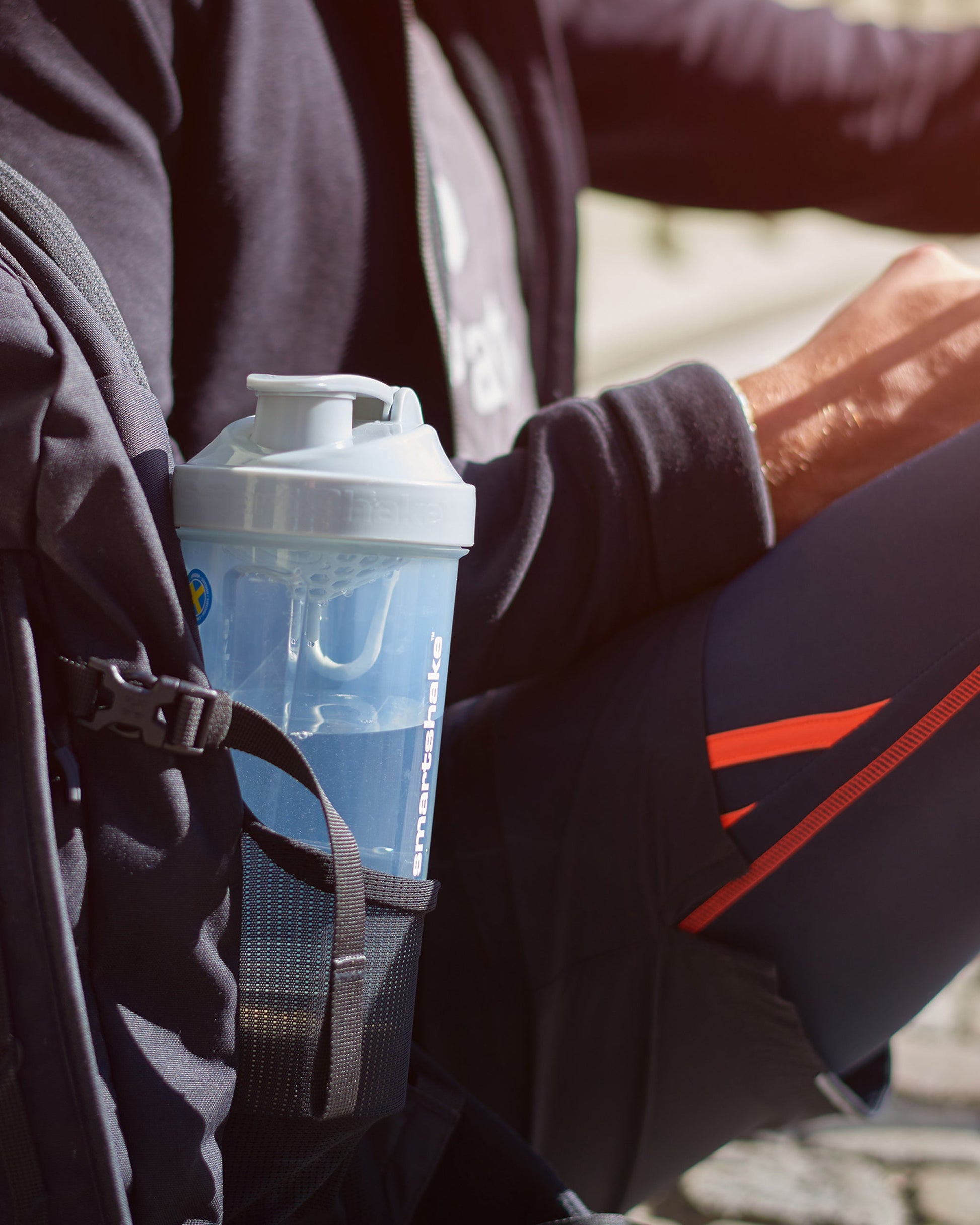 original2go-one-mist-gray-i4 Smartshake_Original2GoONE_Mist_Gray_lifestyle.jpg