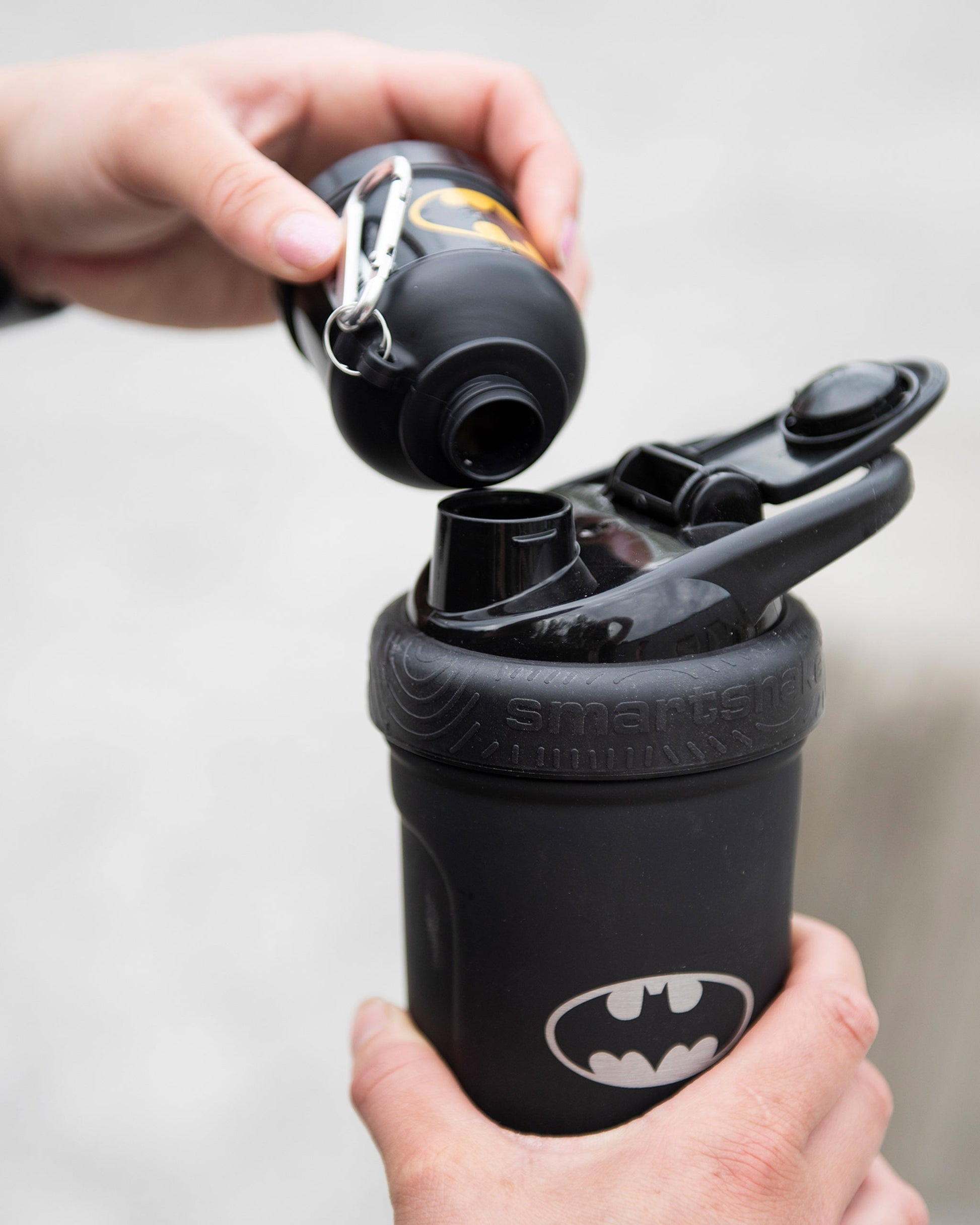 whey2go-funnel-batman-r5 Smartshake_Whey2Go_Batman_Lifestyle.jpg